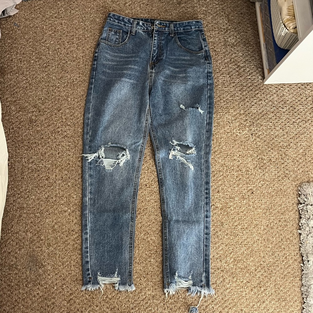 Woman’s jeans size 6